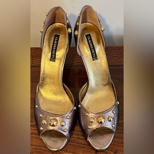 Claudia Ciuti Gold Peep Toe Heels with Gold Grommets Size 8